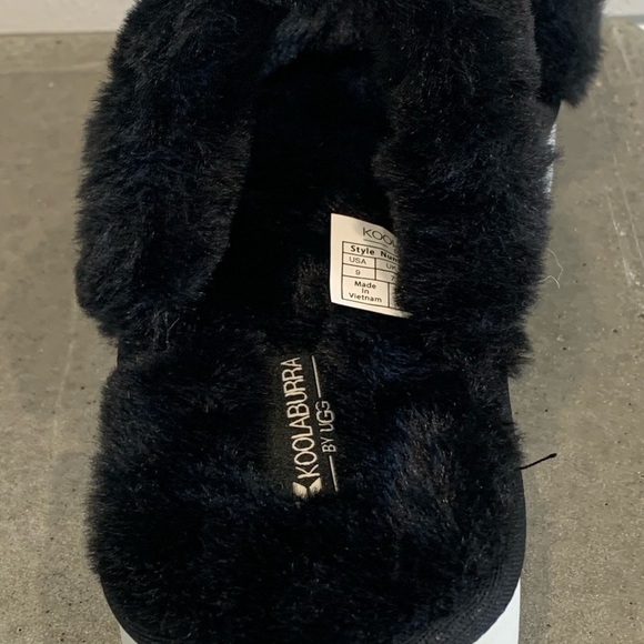 𝅺koolaburra BY UGG NEW WOMEN’S FUZZ-ON‎ SLIDE SANDALS SLIPPERS BLACK. - Picture 7 of 7